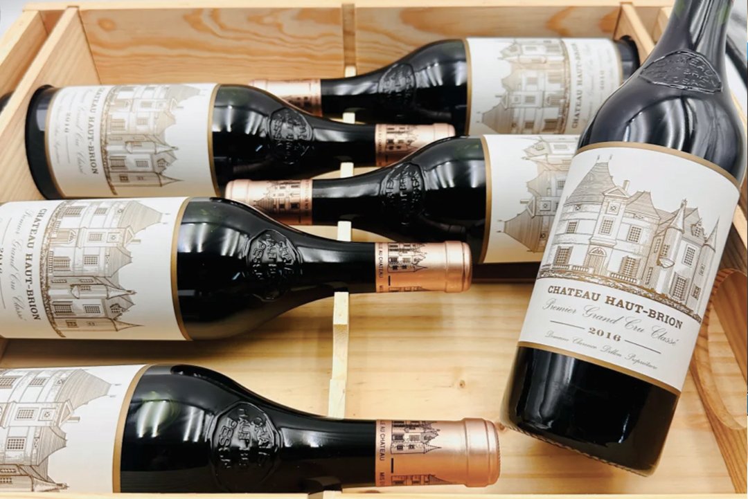 超人洋行全港專業回收2016 年侯伯王 Haut-Brion 紅酒，同步收購威士忌、香檳等全品類酒水。報價緊隨市場行情，到府鑑估簡單高效。家中囤放2016 年侯伯王 Haut-Brion 紅酒與陳年佳釀，隨時預約，驗貨完畢當場結賬。