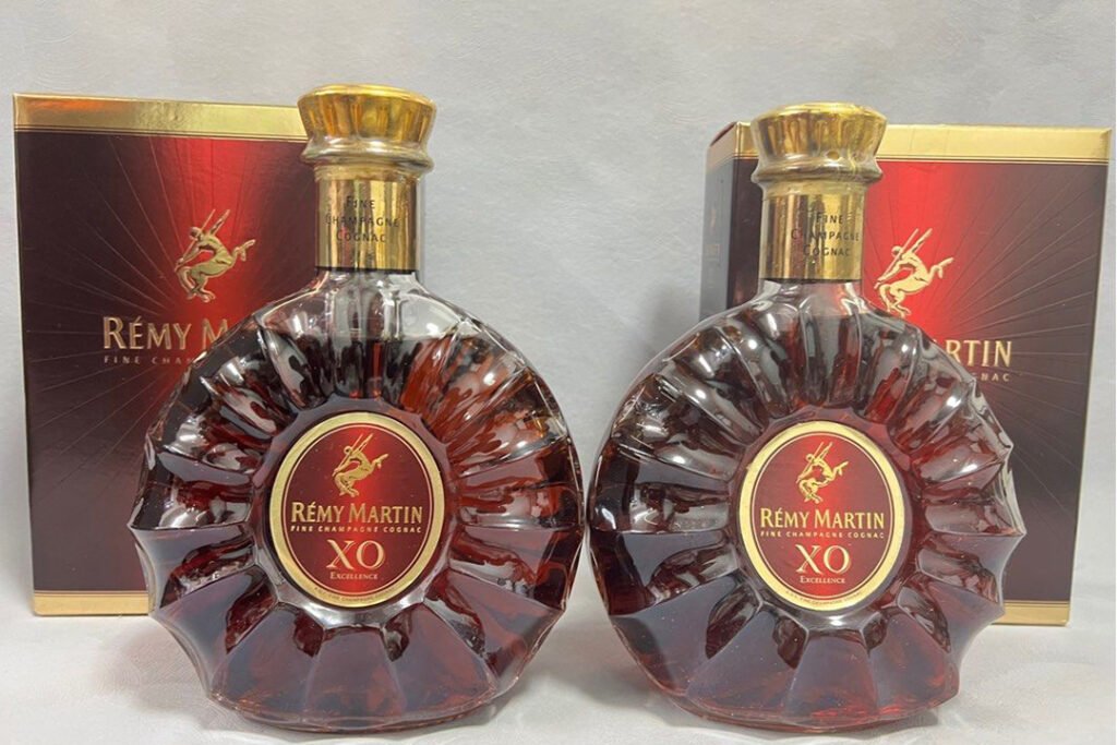 博雅收藏香港專業收購人頭馬 Rémy Martin XO 優質干邑白蘭地，提供免費鑑定，辨識新舊版本與真偽，支持線上初評以及全港上門服務，同步回收紅酒、香檳、威士忌各式名酒。面對私人、企業庫存均可一對一對接。手續簡便、資訊嚴格保密，手上持有人頭馬 Rémy Martin XO 優質干邑白蘭地歡迎隨時聯繫諮詢。