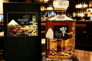 博雅收藏高價收購響Hibiki 21年花鳥風月特別版，提供香港專業免費鑑定、線上快速估價與全港上門驗貨服務。博雅收藏高價收購響Hibiki 21年花鳥風月特別版，專業分辨真假版本、客戶行情報價，同步回收各類日本威士忌、紅酒與香檳，交易保密透明、零隱藏收費，適合私人與批量藏品出手。