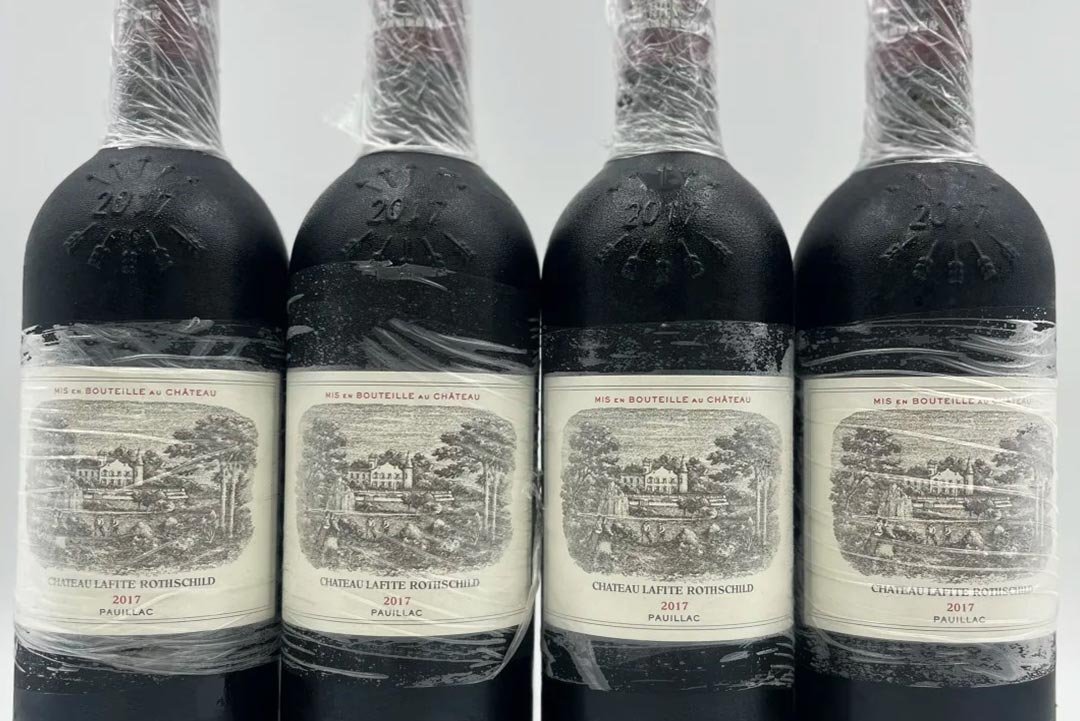 博雅收藏高價收購 2017 年拉菲 Lafite 紅酒，提供免費線上圖片評估與專業鑑定，支援全港上門驗貨服務。博雅收藏高價收購 2017 年拉菲 Lafite 紅酒，同步回收各類名莊紅酒、香檳、威士忌。依市場行情給出報價，交易保密無隱藏費用，單瓶散收與大批量藏品皆可免費諮詢。