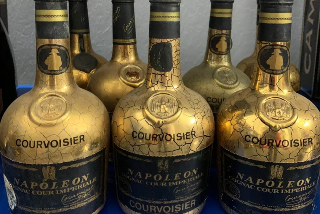 博雅收藏高價收購 80 年代拿破崙金樽 Courvoisier 干邑，提供免費線上初檢與專業鑑估，可安排全港上門驗貨。博雅收藏高價收購 80 年代拿破崙金樽 Courvoisier 干邑，同時承接各類舊干邑、紅酒與威士忌藏品。全程保密交易，報價客觀公正，沒有任何隱藏收費，單瓶或批量藏品都歡迎諮詢估價。