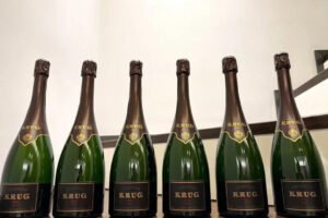 博雅收藏承接 2011 庫克 Krug Vintage 香檳回收，提供免費線上鑑估與全港上門驗酒服務。博雅收藏承接 2011 庫克 Krug Vintage 香檳回收，亦收購各類頂級紅酒、香檳、威士忌。依照市場實況給予公道報價，交易過程保密安全，無額外隱藏收費，單瓶或批量藏品均可諮詢評估。