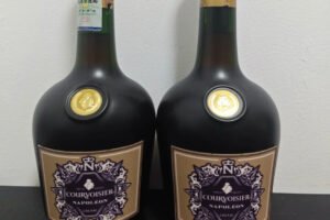 博雅收藏高價收購拿破崙 Courvoisier 摯選干邑，提供免費線上圖片評估與專業鑑定，支援全港上門驗貨服務。博雅收藏高價收購拿破崙 Courvoisier 摯選干邑，同步回收各類名莊紅酒、香檳、陳年威士忌。依市場行情精準報價，交易保密無隱藏費用，單瓶零散與大批量藏品皆可免費諮詢。