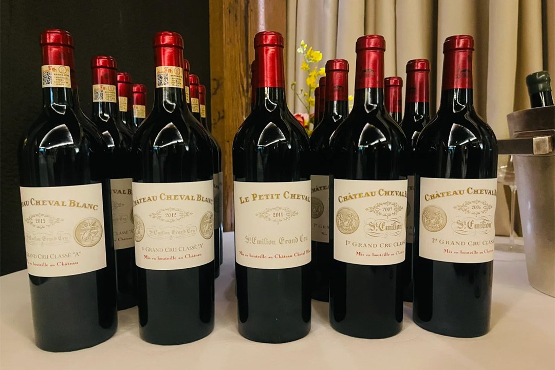 博雅收藏高價收購白馬 Cheval Blanc 紅酒，提供免費線上相片初檢與專業鑑估，可預約全港上門驗貨，無需自行搬運名酒。我們客觀評估品相、年份，交易保密無隱藏收費，單瓶與批量藏品均可諮詢。博雅收藏高價收購白馬 Cheval Blanc 紅酒。